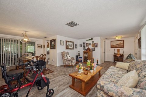 House in Hudson, Florida 2 bedrooms, 141.12 sq.m. № 2207153 - photo 13