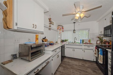 House in Hudson, Florida 2 bedrooms, 141.12 sq.m. № 2207153 - photo 17