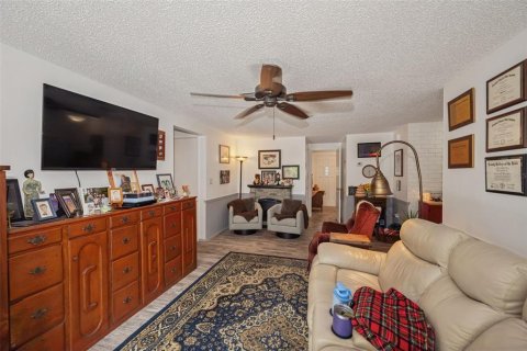 House in Hudson, Florida 2 bedrooms, 141.12 sq.m. № 2207153 - photo 25