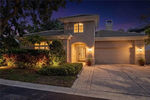 Casa en Tampa, Florida 5 dormitorios, 415.74 m2 № 2383562