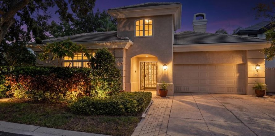 Casa en Tampa, Florida 5 dormitorios, 415.74 m2 № 2383562