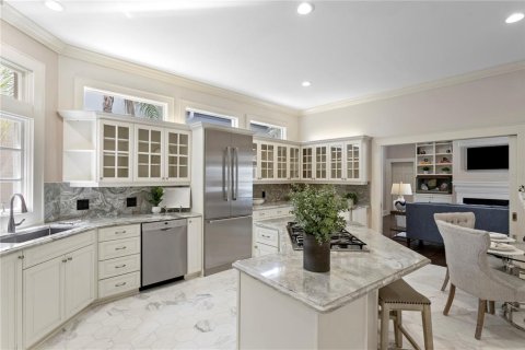 Casa en venta en Tampa, Florida, 5 dormitorios, 415.74 m2 № 2383562 - foto 30