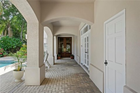 Casa en venta en Tampa, Florida, 5 dormitorios, 415.74 m2 № 2383562 - foto 9