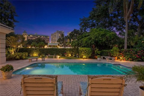 Casa en venta en Tampa, Florida, 5 dormitorios, 415.74 m2 № 2383562 - foto 2
