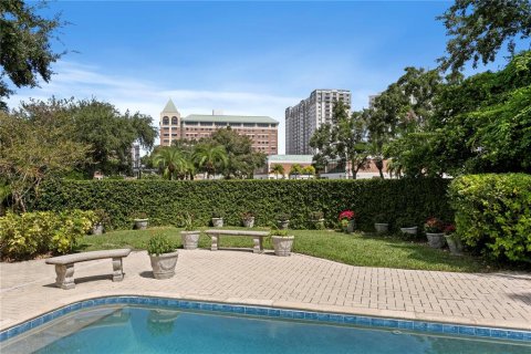 Casa en venta en Tampa, Florida, 5 dormitorios, 415.74 m2 № 2383562 - foto 7