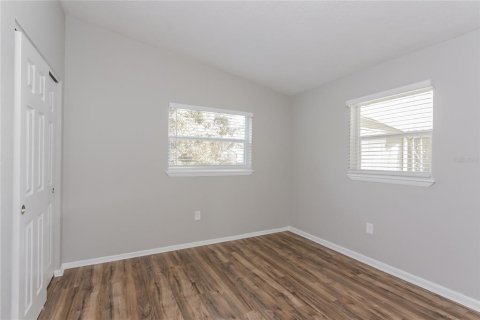 House in Sarasota, Florida 4 bedrooms, 125.33 sq.m. № 1905907 - photo 11