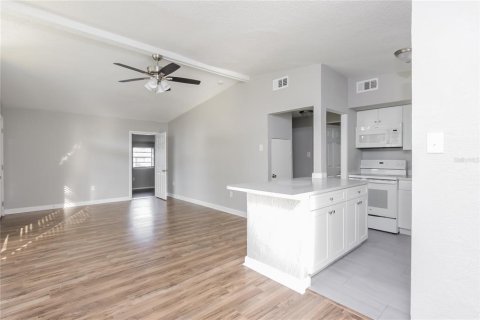 House in Sarasota, Florida 4 bedrooms, 125.33 sq.m. № 1905907 - photo 4