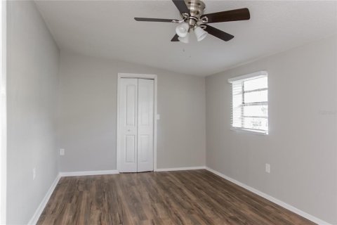 House in Sarasota, Florida 4 bedrooms, 125.33 sq.m. № 1905907 - photo 8