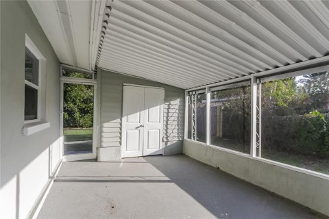 House in Sarasota, Florida 4 bedrooms, 125.33 sq.m. № 1905907 - photo 13