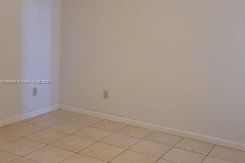 Condominio en venta en Miami, Florida, 2 dormitorios, 101.54 m2 № 1893242 - foto 12