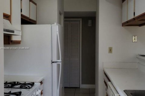 Condominio en venta en Miami, Florida, 2 dormitorios, 101.54 m2 № 1893242 - foto 9