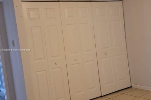 Condominio en venta en Miami, Florida, 2 dormitorios, 101.54 m2 № 1893242 - foto 13