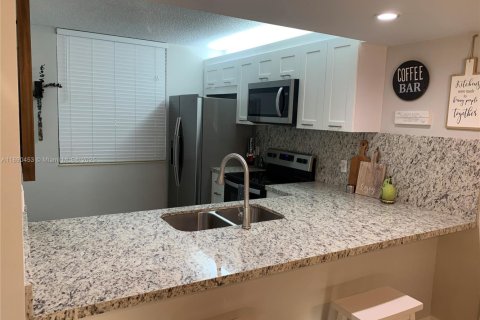 Condominio en alquiler en Davie, Florida, 2 dormitorios, 128.67 m2 № 1943363 - foto 14
