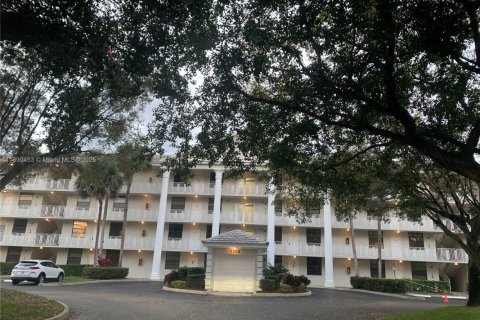 Condominio en alquiler en Davie, Florida, 2 dormitorios, 128.67 m2 № 1943363 - foto 1