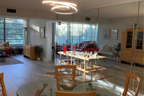 Condominio en alquiler en Davie, Florida, 2 dormitorios, 128.67 m2 № 1943363 - foto 3