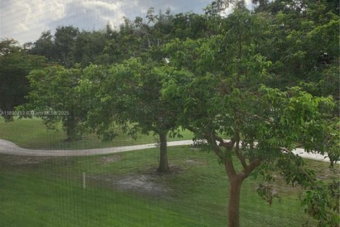 Condominio en alquiler en Davie, Florida, 2 dormitorios, 128.67 m2 № 1943363 - foto 11
