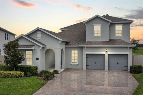 House in Winter Garden, Florida 6 bedrooms, 383.13 sq.m. № 1846852 - photo 1