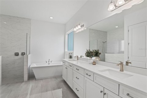 House in Winter Garden, Florida 6 bedrooms, 383.13 sq.m. № 1846852 - photo 20
