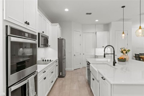House in Winter Garden, Florida 6 bedrooms, 383.13 sq.m. № 1846852 - photo 15