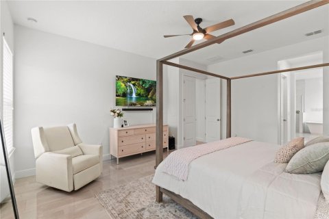 House in Winter Garden, Florida 6 bedrooms, 383.13 sq.m. № 1846852 - photo 19