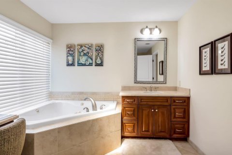 House in Boca Raton, Florida 2 bedrooms, 185.53 sq.m. № 2191601 - photo 23