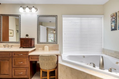 House in Boca Raton, Florida 2 bedrooms, 185.53 sq.m. № 2191601 - photo 22