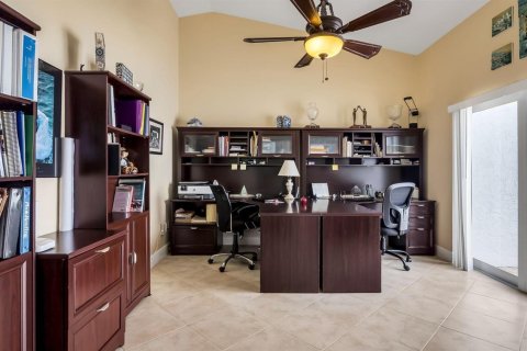 House in Boca Raton, Florida 2 bedrooms, 185.53 sq.m. № 2191601 - photo 17
