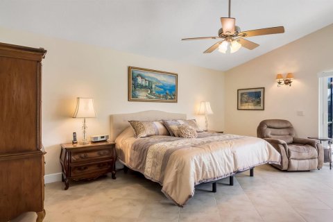 House in Boca Raton, Florida 2 bedrooms, 185.53 sq.m. № 2191601 - photo 20