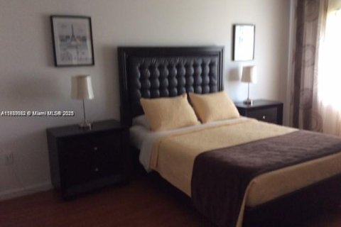 Condominio en venta en Sunny Isles Beach, Florida, 1 dormitorio, 92.9 m2 № 1959145 - foto 3