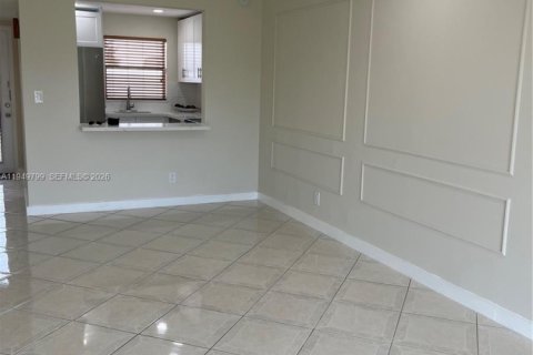 Copropriété à vendre à Sunrise, Floride: 1 chambre, 59.46 m2 № 2005551 - photo 2