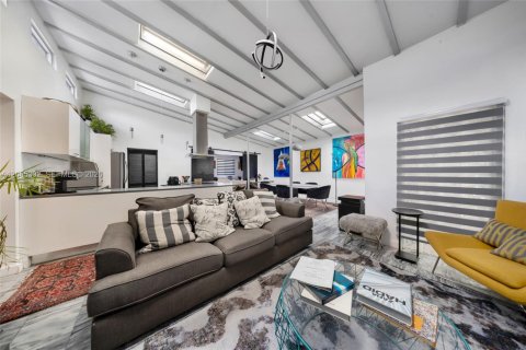 Купить виллу или дом в Майами, Флорида 4 спальни, 167.97м2, № 2189998 - фото 8