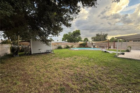 Villa ou maison à vendre à Miami Gardens, Floride: 4 chambres, 121.52 m2 № 2027791 - photo 18