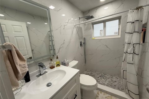 Villa ou maison à vendre à Miami Gardens, Floride: 4 chambres, 121.52 m2 № 2027791 - photo 7