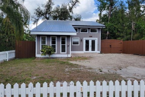 Casa en alquiler en Sarasota, Florida, 3 dormitorios, 149.85 m2 № 1551738 - foto 1