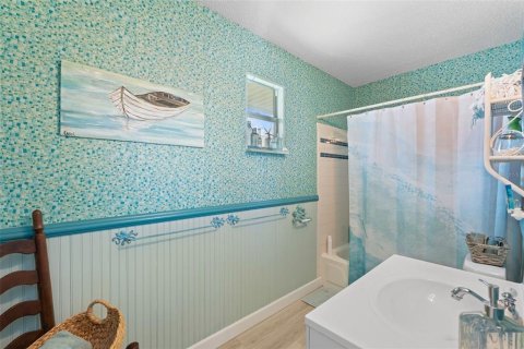 Propiedad comercial en venta en Bradenton Beach, Florida, 4 dormitorios, 156.26 m2 № 1884196 - foto 25
