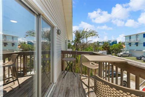 Propiedad comercial en venta en Bradenton Beach, Florida, 4 dormitorios, 156.26 m2 № 1884196 - foto 27