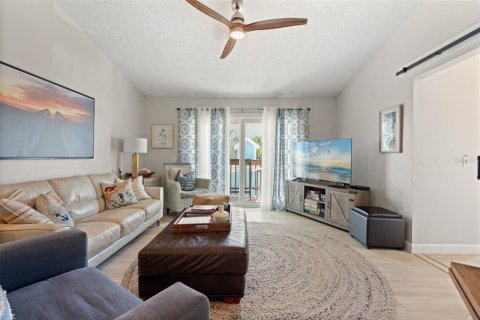 Propiedad comercial en venta en Bradenton Beach, Florida, 4 dormitorios, 156.26 m2 № 1884196 - foto 12