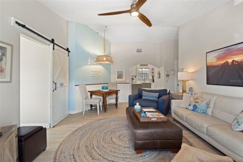 Propiedad comercial en venta en Bradenton Beach, Florida, 4 dormitorios, 156.26 m2 № 1884196 - foto 14