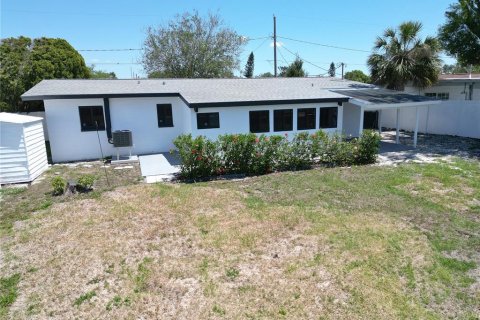House in Tampa, Florida 3 bedrooms, 115.85 sq.m. № 1637577 - photo 23