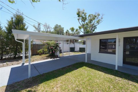 House in Tampa, Florida 3 bedrooms, 115.85 sq.m. № 1637577 - photo 7