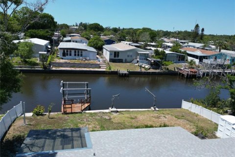 House in Tampa, Florida 3 bedrooms, 115.85 sq.m. № 1637577 - photo 22