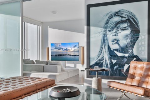 Condominio en venta en Miami, Florida, 2 dormitorios, 104.33 m2 № 2036025 - foto 2