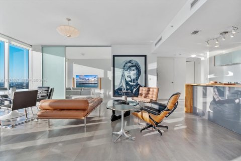 Condominio en venta en Miami, Florida, 2 dormitorios, 104.33 m2 № 2036025 - foto 11