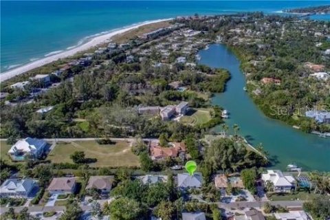 House in Longboat Key, Florida 3 bedrooms, 260.5 sq.m. № 1854137 - photo 3