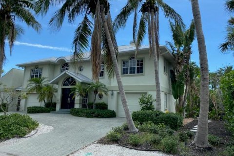 House in Longboat Key, Florida 3 bedrooms, 260.5 sq.m. № 1854137 - photo 28