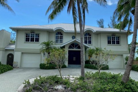 House in Longboat Key, Florida 3 bedrooms, 260.5 sq.m. № 1854137 - photo 1