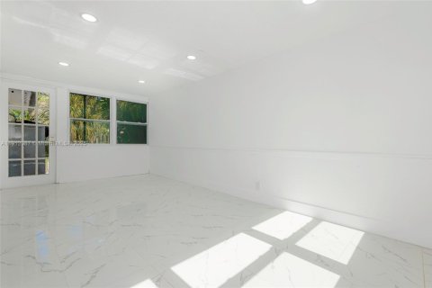 House in Fort Lauderdale, Florida 3 bedrooms № 1970412 - photo 19