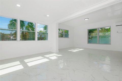 House in Fort Lauderdale, Florida 3 bedrooms № 1970412 - photo 21