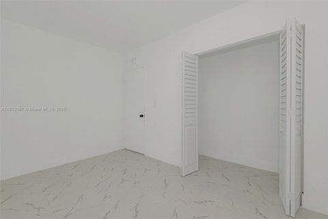 House in Fort Lauderdale, Florida 3 bedrooms № 1970412 - photo 14