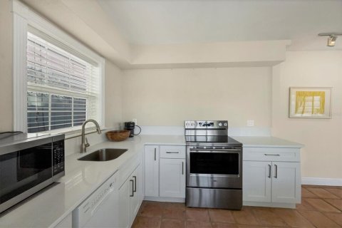 Casa en alquiler en Sarasota, Florida, 1 dormitorio, 83.61 m2 № 1910992 - foto 10